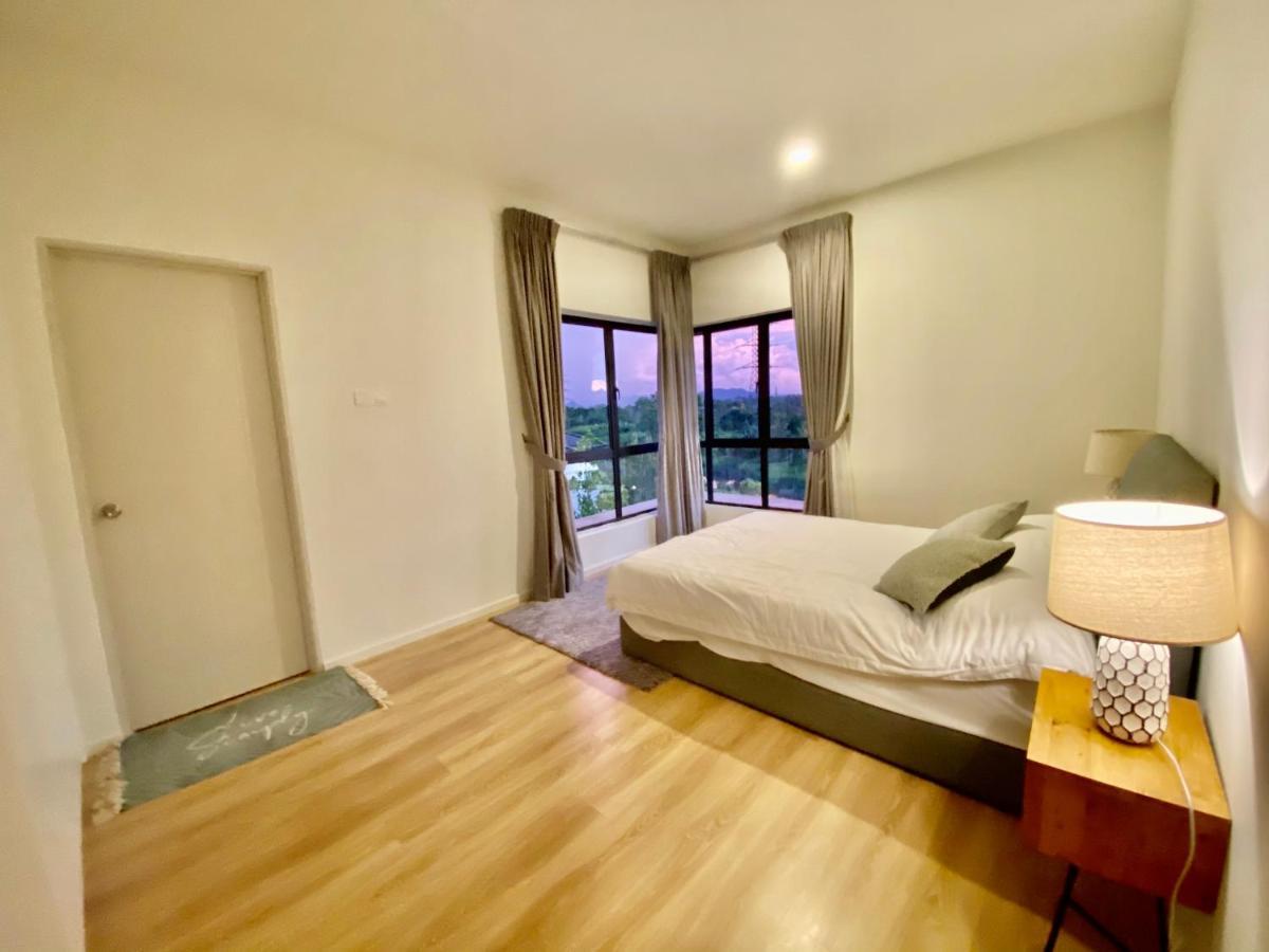 Faizal Madhi Homestay Kuching Eksteriør billede