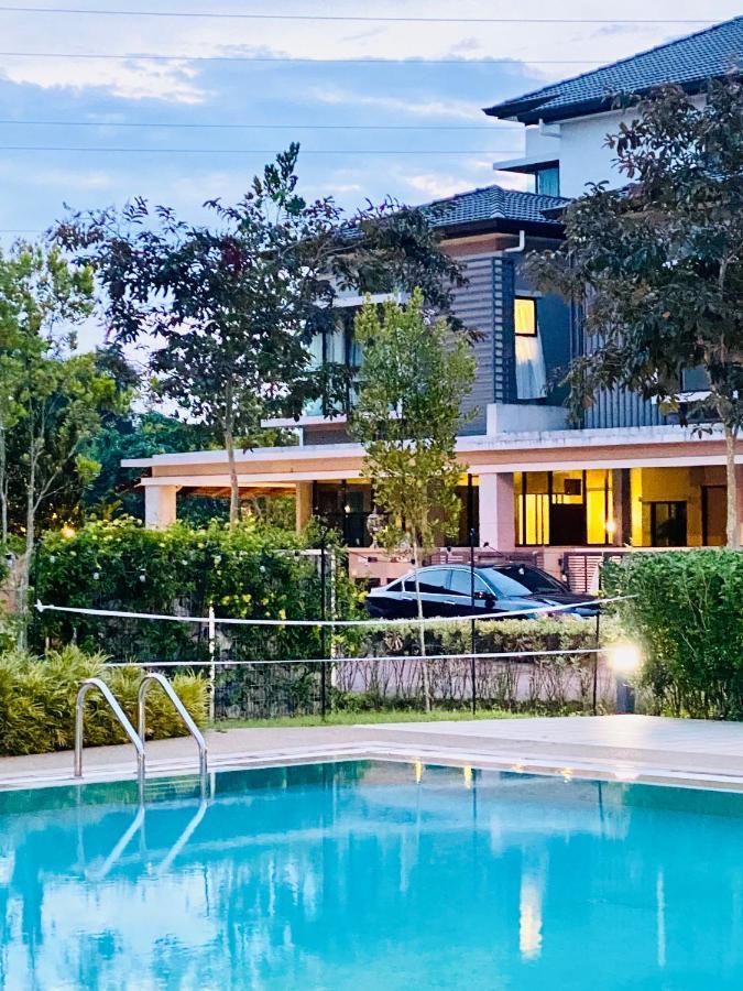 Faizal Madhi Homestay Kuching Eksteriør billede