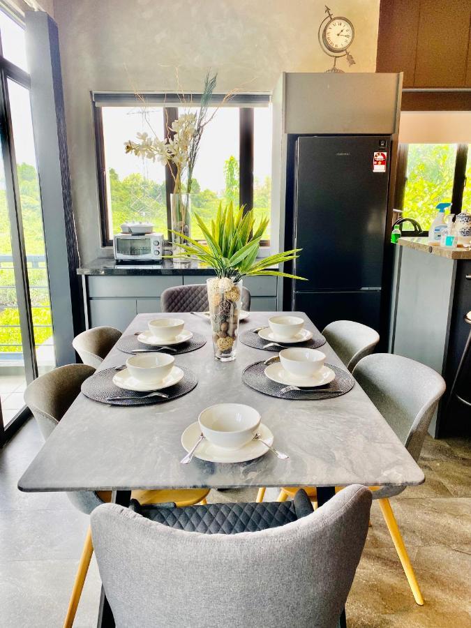 Faizal Madhi Homestay Kuching Eksteriør billede