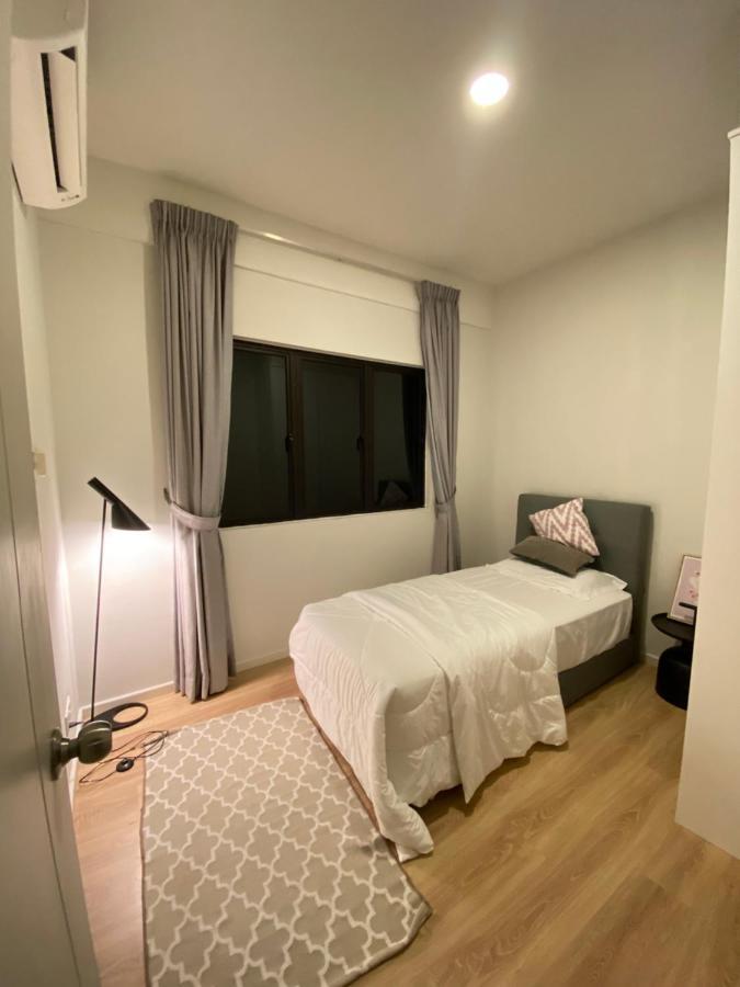 Faizal Madhi Homestay Kuching Eksteriør billede
