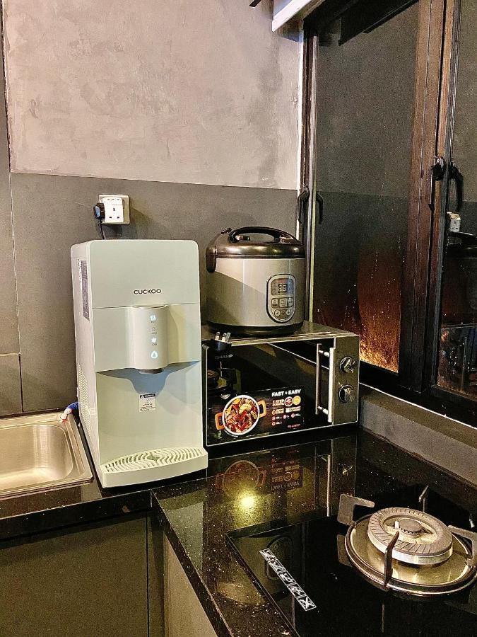 Faizal Madhi Homestay Kuching Eksteriør billede