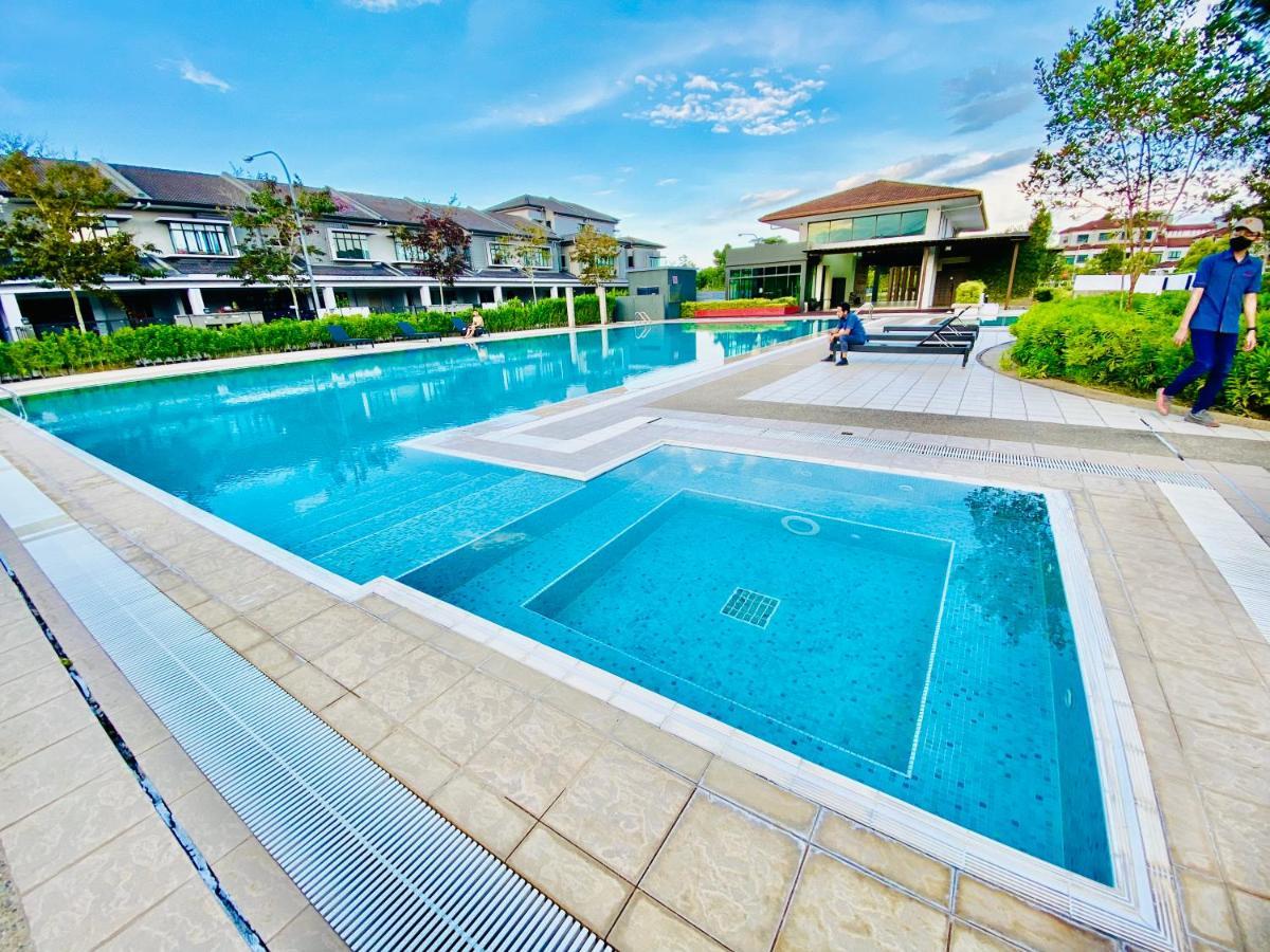 Faizal Madhi Homestay Kuching Eksteriør billede